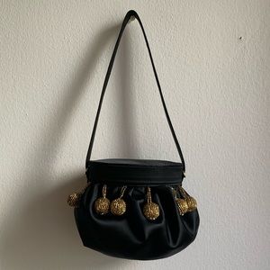 Handbag with gold beads